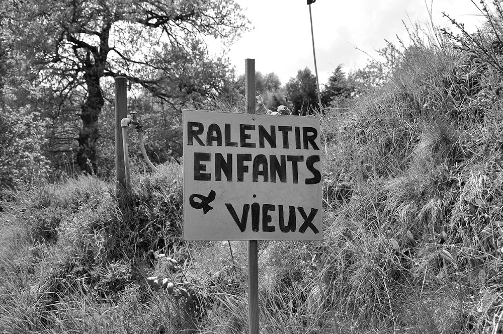 ralentir enfants vieux