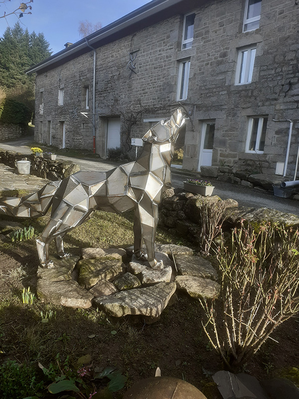 loup sculpture