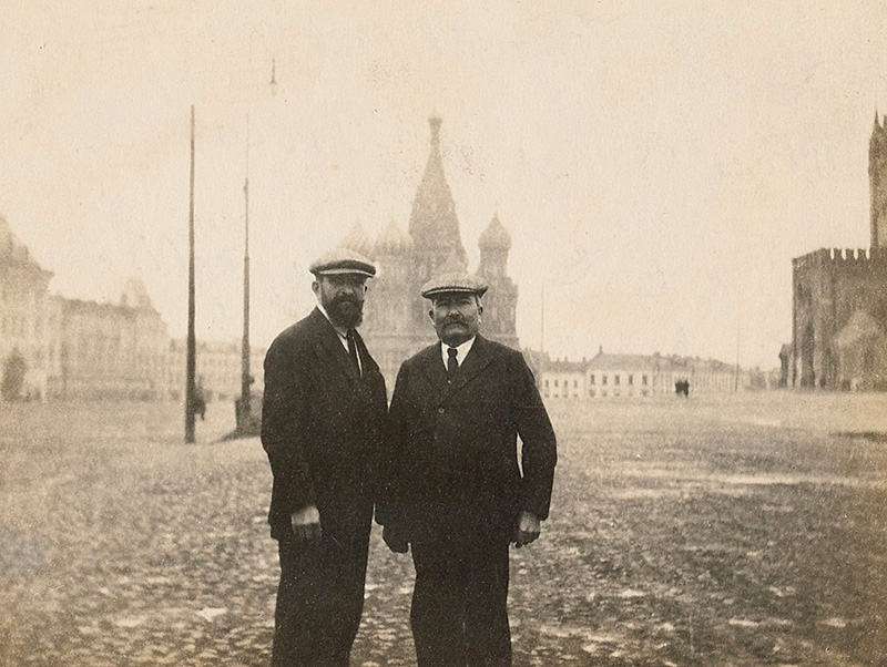 Marius Vazeilles sur la place rouge 1923